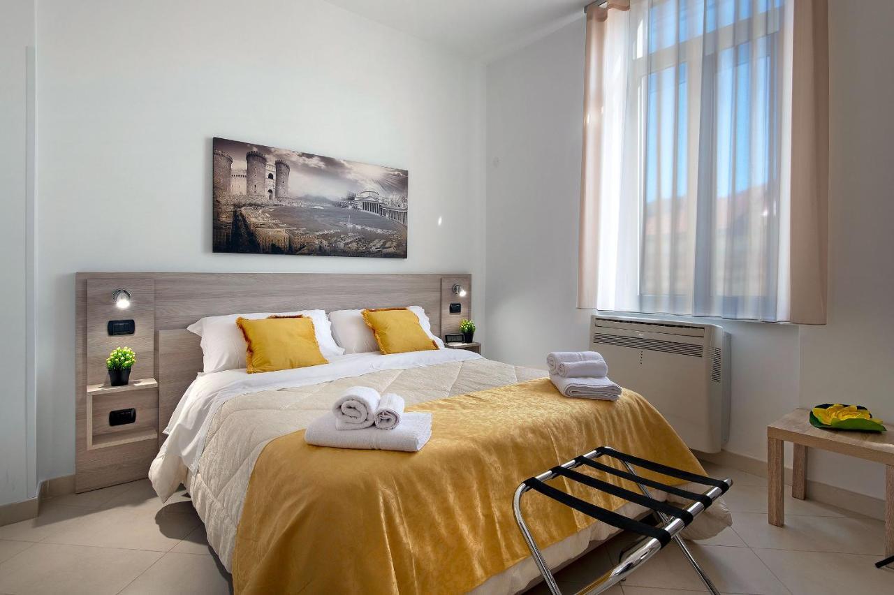 La Preziosa Apartment Duomo Наполи Екстериор снимка