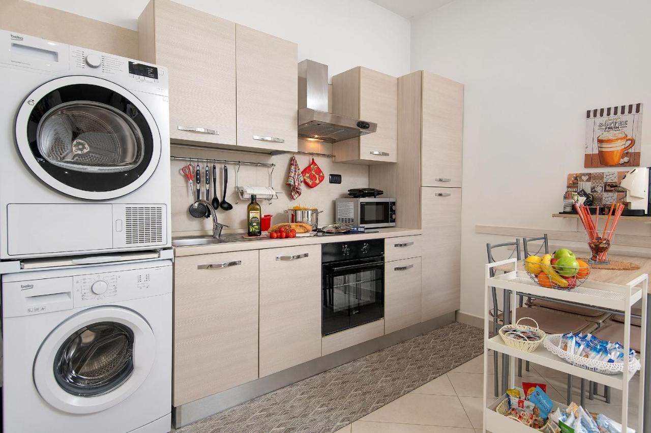 La Preziosa Apartment Duomo Наполи Екстериор снимка