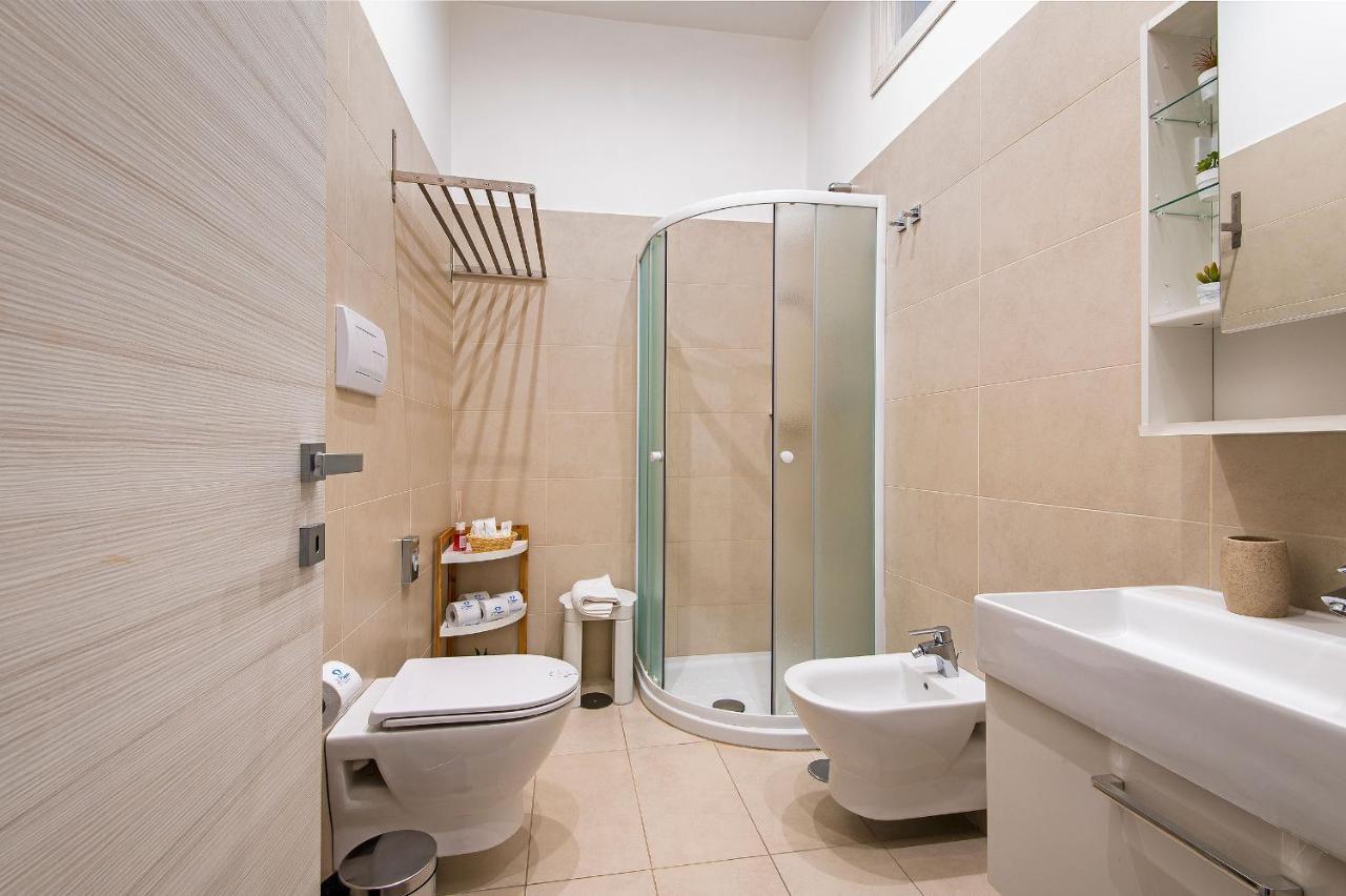 La Preziosa Apartment Duomo Наполи Екстериор снимка